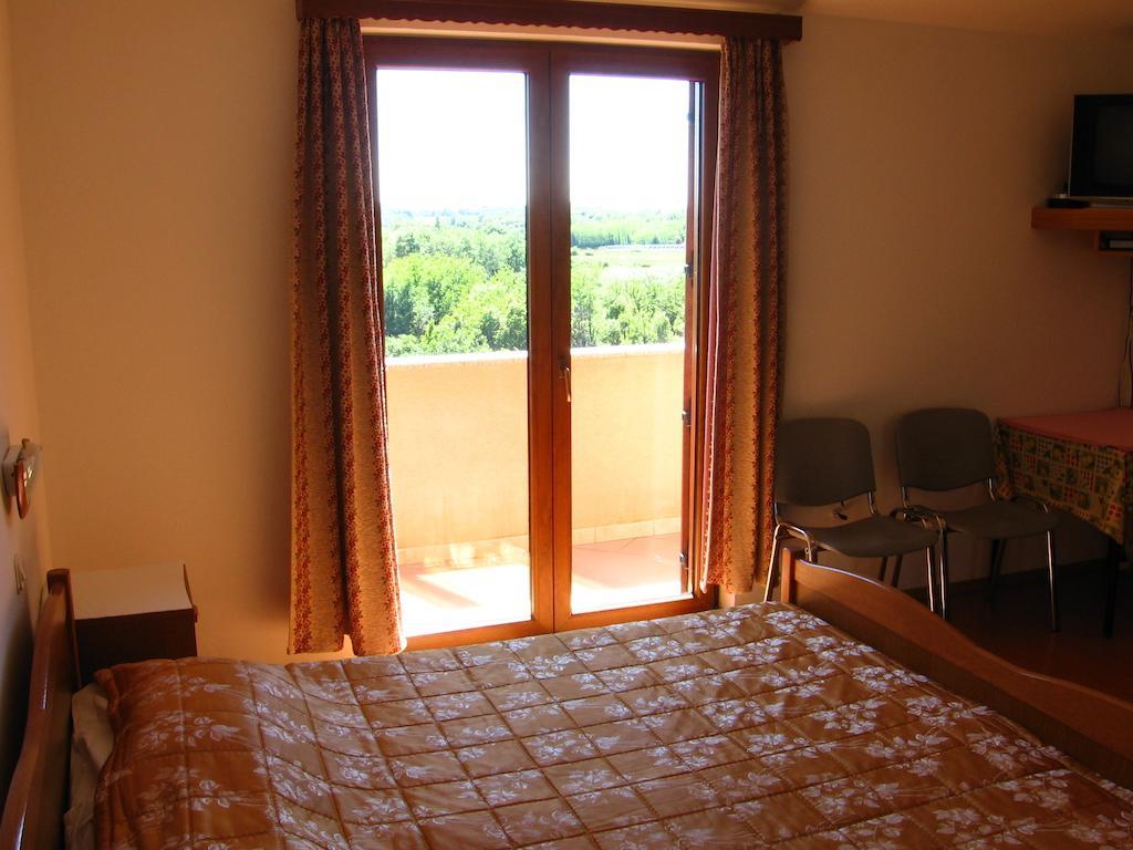 Guest House Caterina Пореч Экстерьер фото