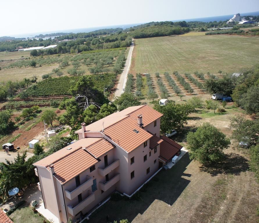 Guest House Caterina Пореч Экстерьер фото